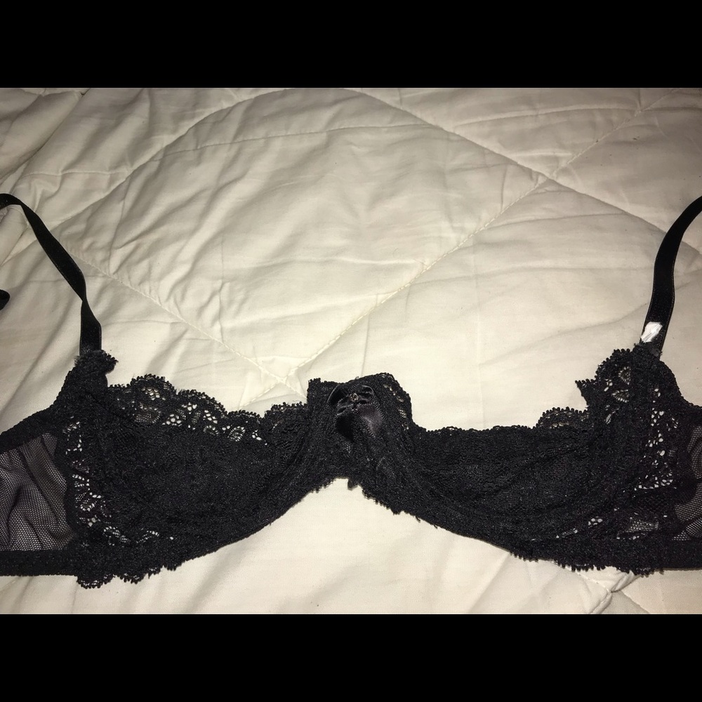 Lace bra - Picture 2 of 3